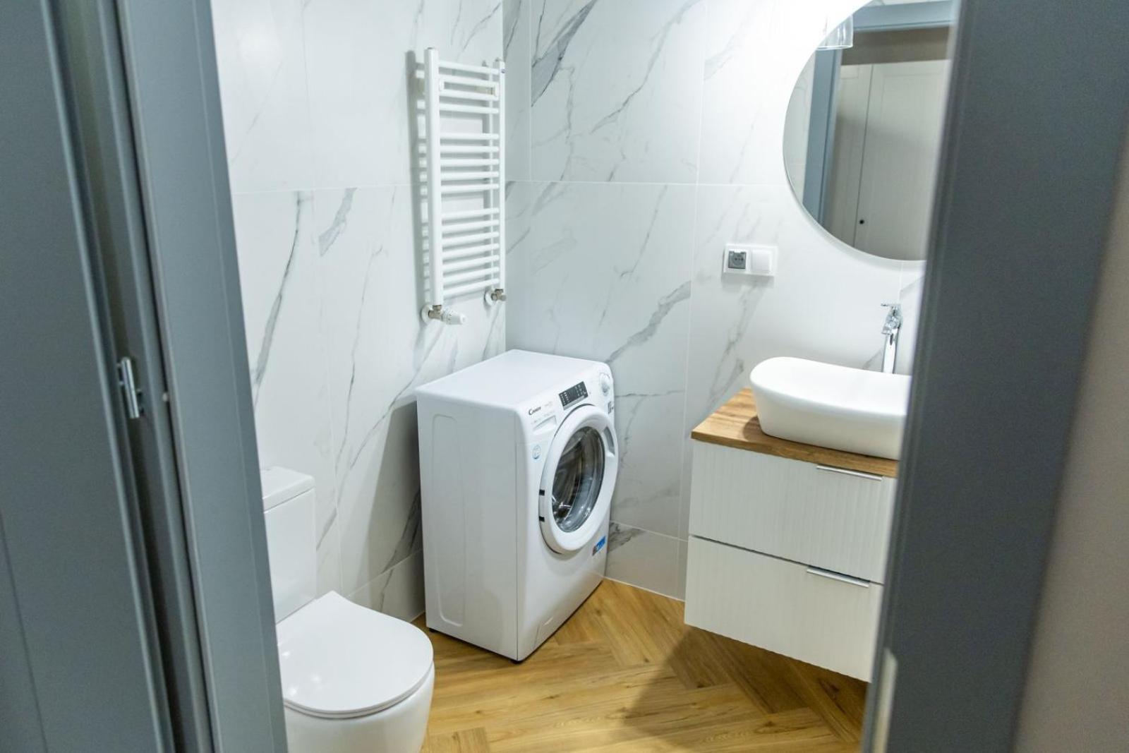 Solar Apartments I Stare Miasto 10Min I Priv Parking Free I Winda I Balkon Torun Exterior photo